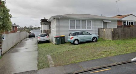 Large Private Studio Flat - Photo 3