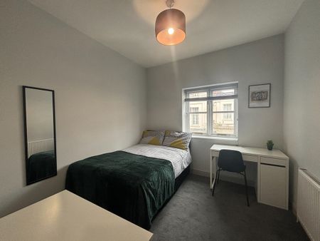 10 Bed Student Accommodation - Photo 3