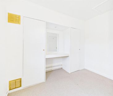 2 bedroom end of terrace house to rent - Photo 4