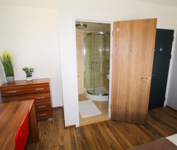 4 bedroom house to rent - Photo 1