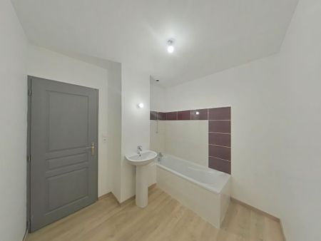 Location Appartement 3 pièces 59m² ROMANS SUR ISERE 26100 - Photo 3