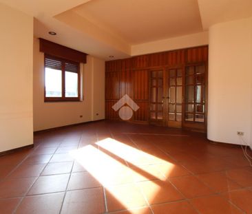 6 locali in affitto - Photo 3