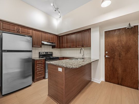 60 Fairfax Cres #117 - Photo 1