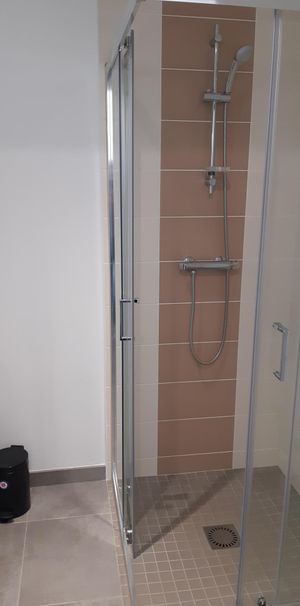 Location Appartement 1 pièce 25m² LA ROCHE SUR YON 85000 - Photo 1