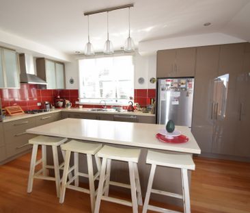 Enjoy the experience, Living Here - Photo 6