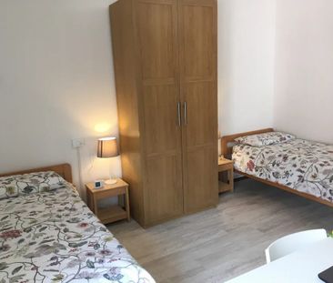 Via Domenico Turazza, Padova, Veneto 35128 - Photo 6