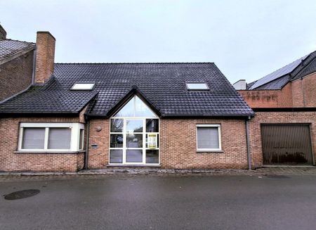 INSTAPKLARE WONING IN HET CENTRUM VAN AARSELE MET GARAGE! - Foto 3