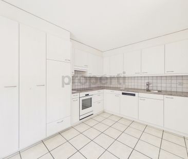 Bright 4.5-room apartment with terrace and practical room layout - Photo 2