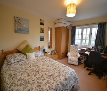 4 Bedroom Detached To Let - Photo 6