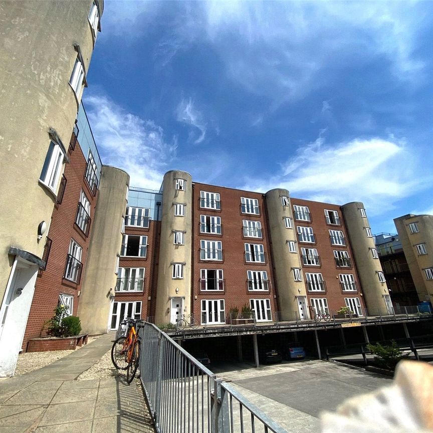 Caminada House, Hulme, Manchester City Centre, M15 4DY - Photo 1