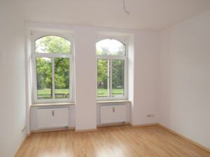 Jößnitzer Str. 147, Wohnung 2 ~~~ Terrasse, Tageslichtbad mit Wanne und Dusche, Keller - Photo 1