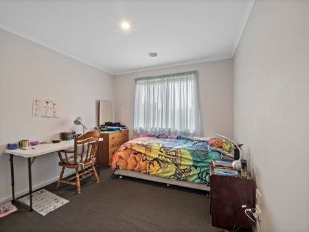 52 Hammersmith Circuit Traralgon VIC - Photo 3