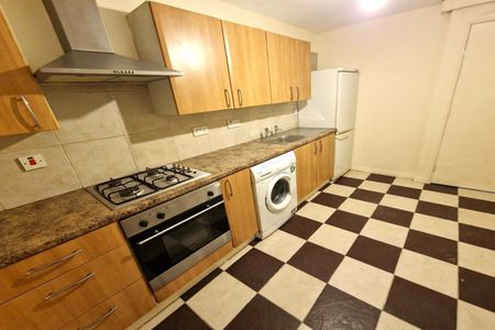 1, 39, Thorndale Avenue, Belfast, BT14 6B - Photo 5