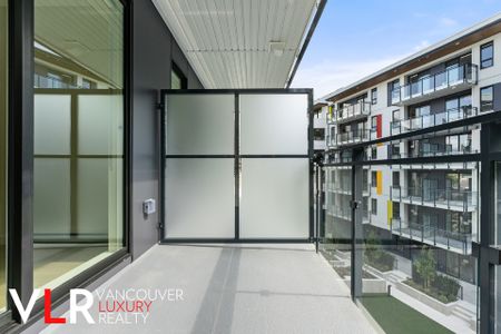 Condo in Port Moody, British Columbia - Photo 2