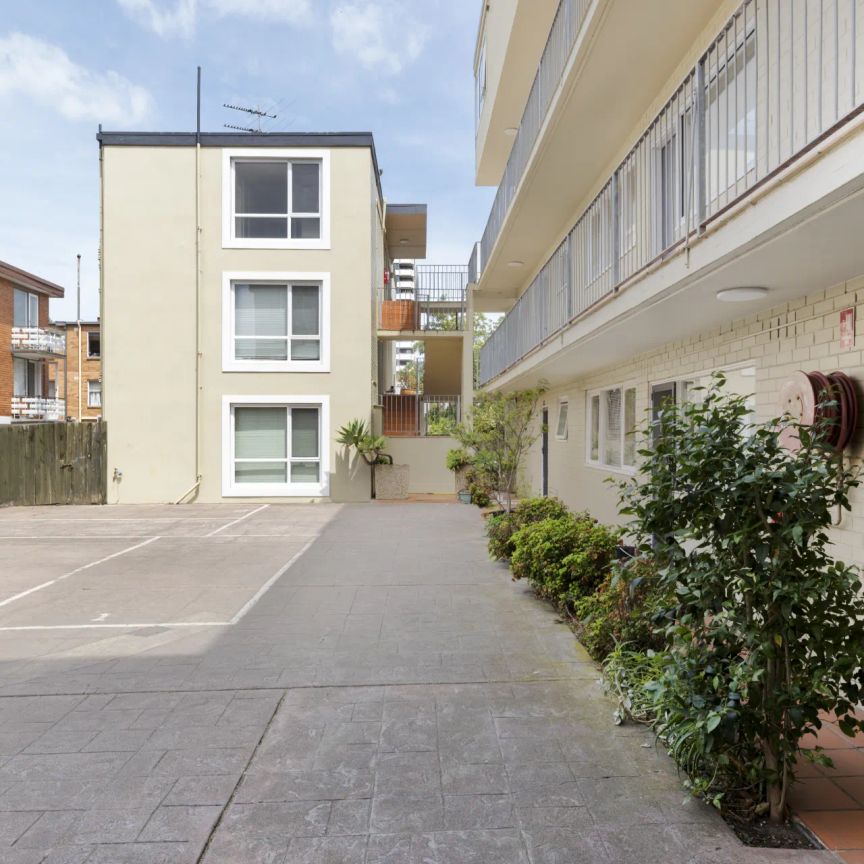 Sun-Drenched Sanctuary in Prime St Kilda West - Photo 1