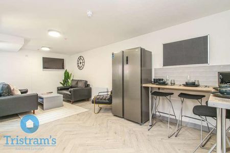 Bills Inclusive - Professional Ensuite Rooms | Talbot Street, NG1 - Photo 3