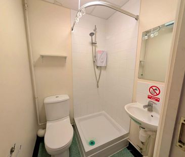 1 bedroom house of multiple occupation to rent - Photo 5