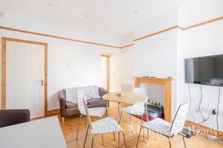 4 bedroom terraced house to rent - Photo 2