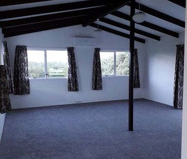 Unique character flat with stunning rural views. - Photo 4