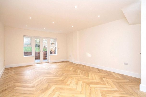 3 bed End Terrace House for rent - Photo 1