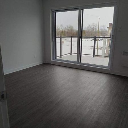 Magnifique condo 4.5 Laval immédiat - Photo 4