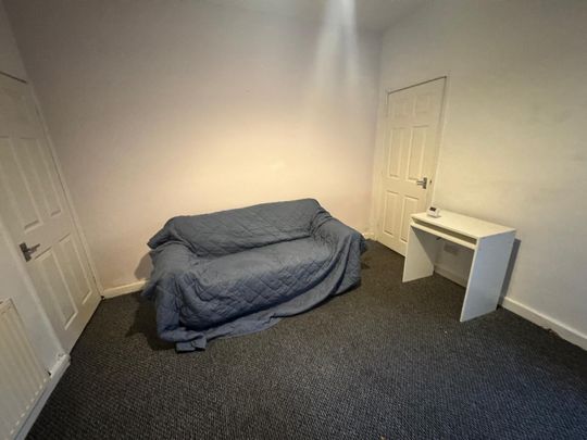 9 Austin Street, Wolverhampton, West Midlands, WV6 0NP - Photo 1