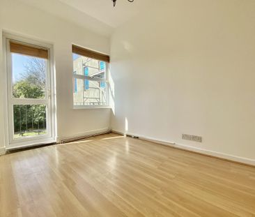 Midanbury Lane - Photo 4