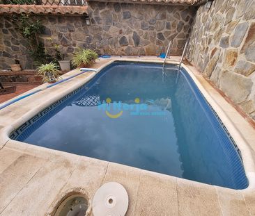 3 BEDROOM SEMI-DETACHED VILLA WITH TERRACES AND PRIVATE POOL - NERJA - Photo 4