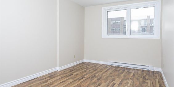 Complexe Du Parc II - Chambre - 110 Rue St-Francois Nord, Sherbrooke - Photo 3