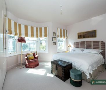 4 bedroom terraced house to rent - Photo 5