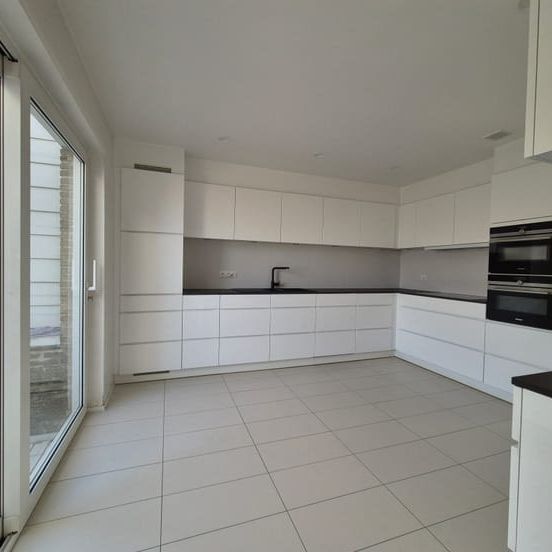 Appartement te huur - Photo 1