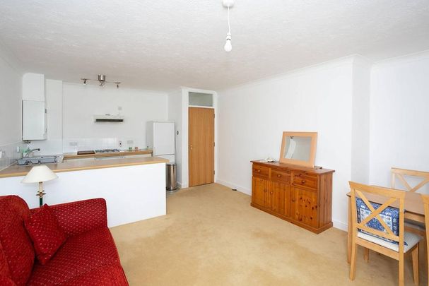 1 bedroom flat to rent - Photo 1