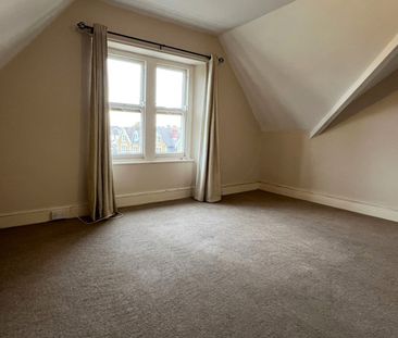 3 Bed Flat, Hurle Crescent, BS8 - Photo 3