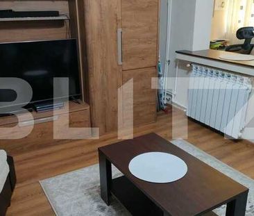 Apartament de 2 camere, 55 mp, centrala termica, zona Craiovita Noua - Fotografie 3