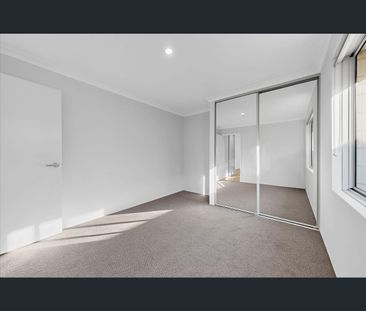 46A Warlander View, Forrestdale, WA 6112 - Photo 2
