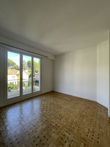 Location Appartement 4 pièces 99m² NICE 06000 - Photo 2