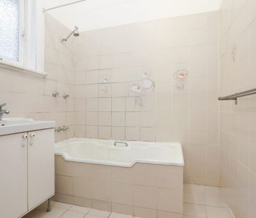 15 Campbell Street, Ramsgate NSW 2217 - House For Rent | Domain - Photo 2