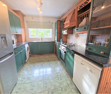 3 bedroom semi-detached house to rent - Photo 6