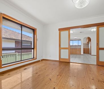 Large Family Home - Photo 1