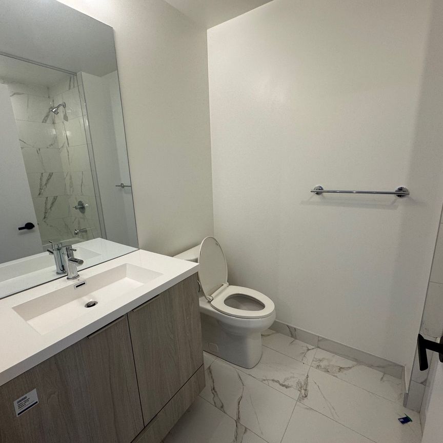 For Lease - 8 Interchange Way Unit# 3805, Vaughan, Ontario - Photo 1