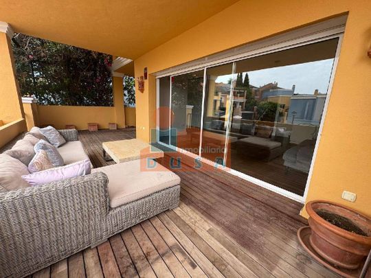 ALQUILER ADOSADA EXCLUSIVA | 3.700 €, 277 m² - Photo 1