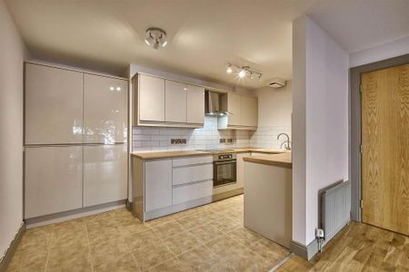 Apartment 202 Margarita Plaza 81 Adelaide Street, Belfast, BT2 8FF - Photo 5