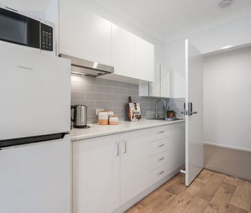 STUDIO UNITS IN A CONVENIENT ACACIA RIDGE LOCATION - LAST ONE!! - Photo 1