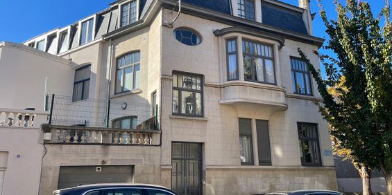 Huis te huur in Etterbeek voor € 3.450 met 5 slaapkamers - Photo 3