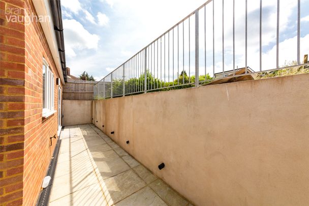 6 bedroom semi-detached house to rent - Photo 1