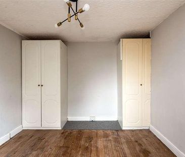 London Road, Maidstone, Kent, ME16 - Photo 2