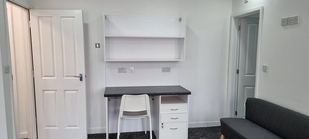 Studio to rent - Photo 1