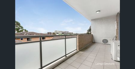 STYLISH TWO BEDROOM APARTMENT IN THE HEART OF RYDE - Photo 2