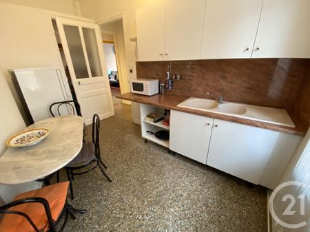 Location Appartement 2 pièces 45m² NICE 06300 - Photo 5