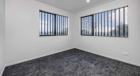 Spacious 4 Bed + Study 3 Baths Garage Pr... - Photo 3